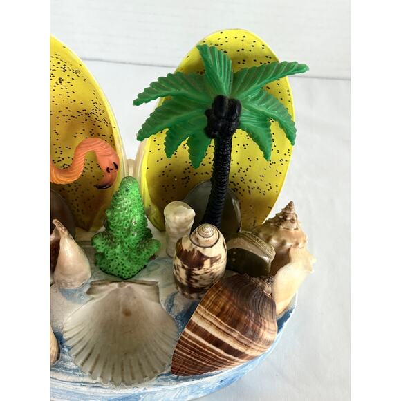 Vintage Beach 1950s Kitschy MCM Shells-Flamingo 8" x 6" TV Sculpture NOT a Lamp - Picture 5 of 6